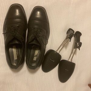 Men’s black lace-up Florsheim dress shoes